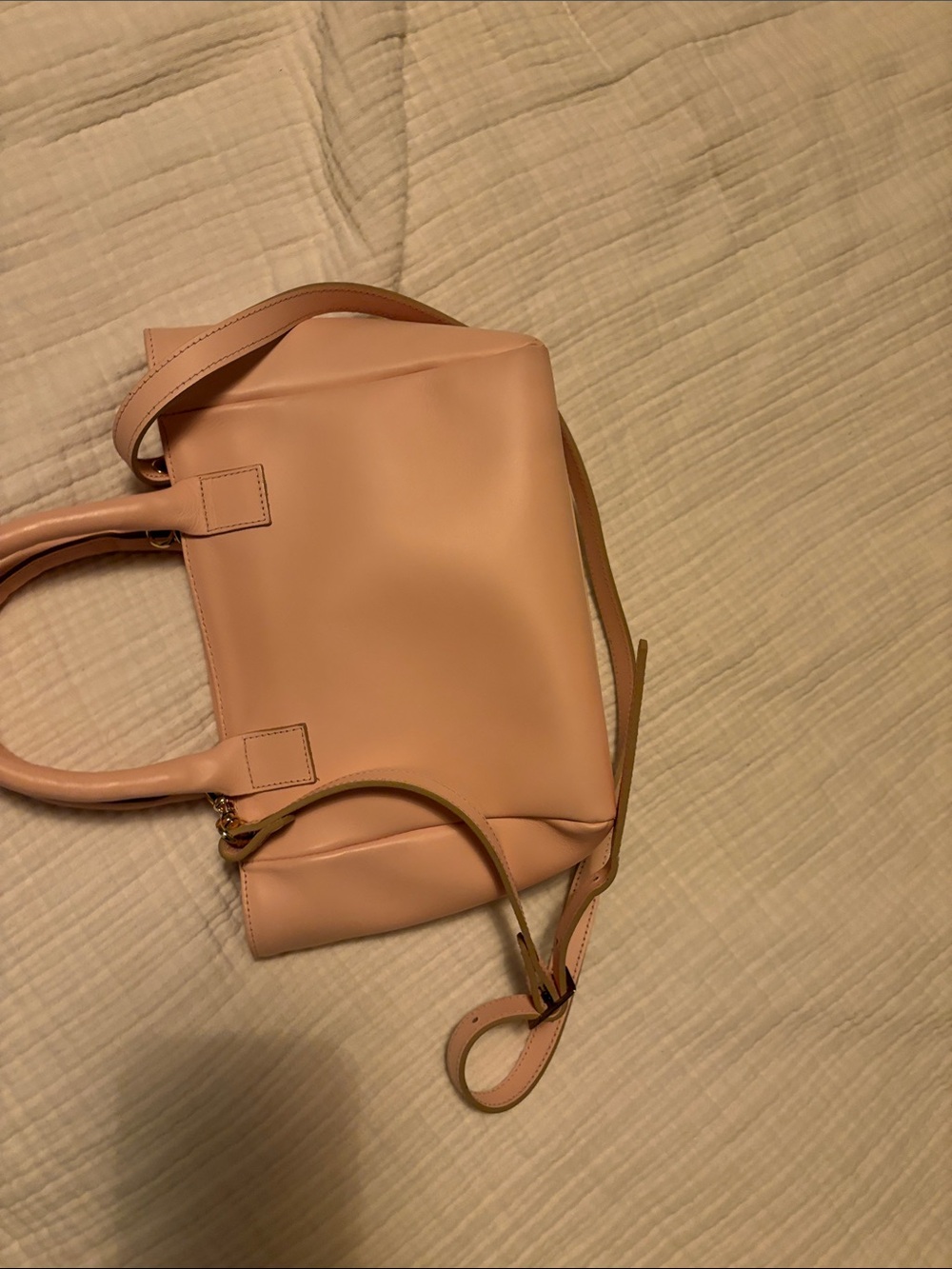 Genuine leather Pink Tote Bag with Gold Chain Accent - Picture 4 of 7
